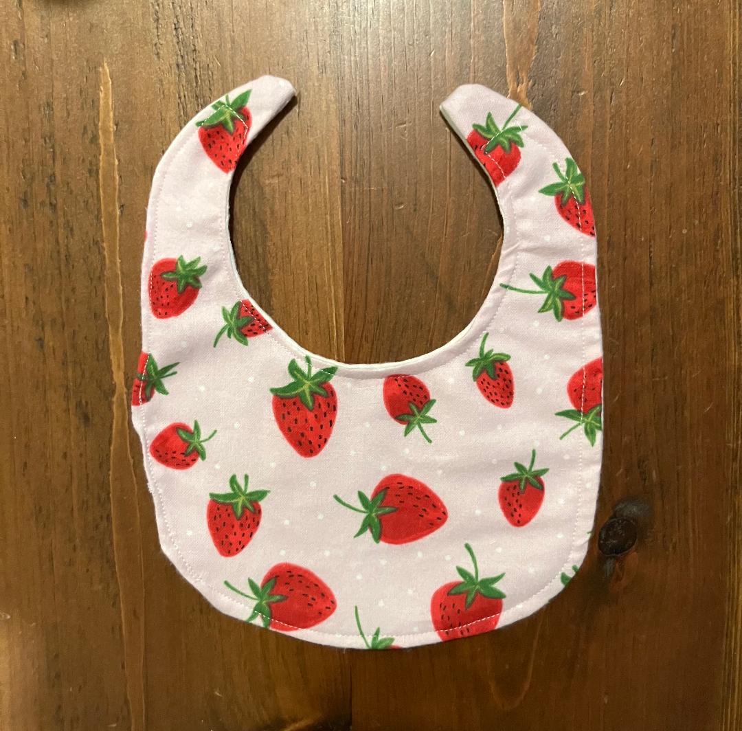 Magnetic "Easy-Off" Strawberry Bib